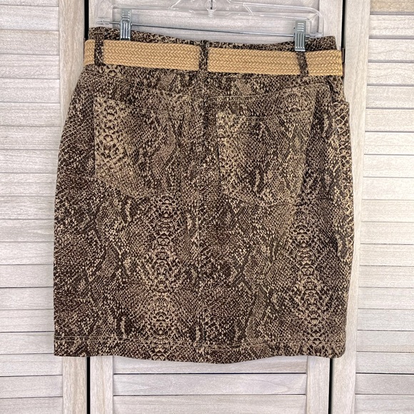 CHAPS Brown Snakeskin Pattern Stretch Denim Mini Skirt w Belt-6 - Picture 2 of 2